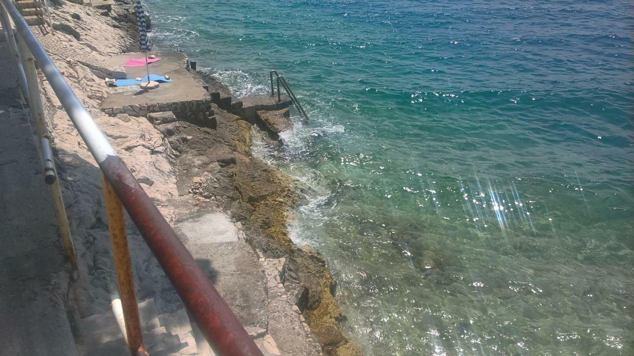 Drvenik, Apartman 1M From Sea Drvenik  Εξωτερικό φωτογραφία
